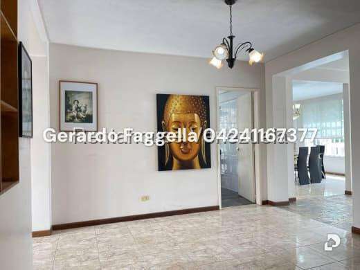 Casa en Urb. Miranda, Caracas – 14