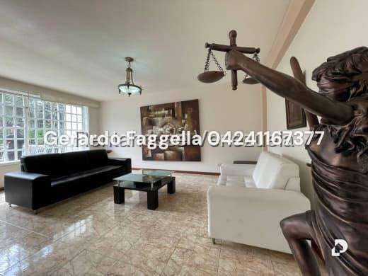 Casa en Urb. Miranda, Caracas – 7