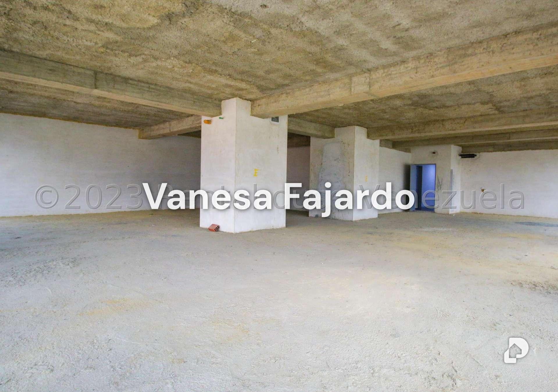 Oficina en Las Mercedes, Caracas – 9