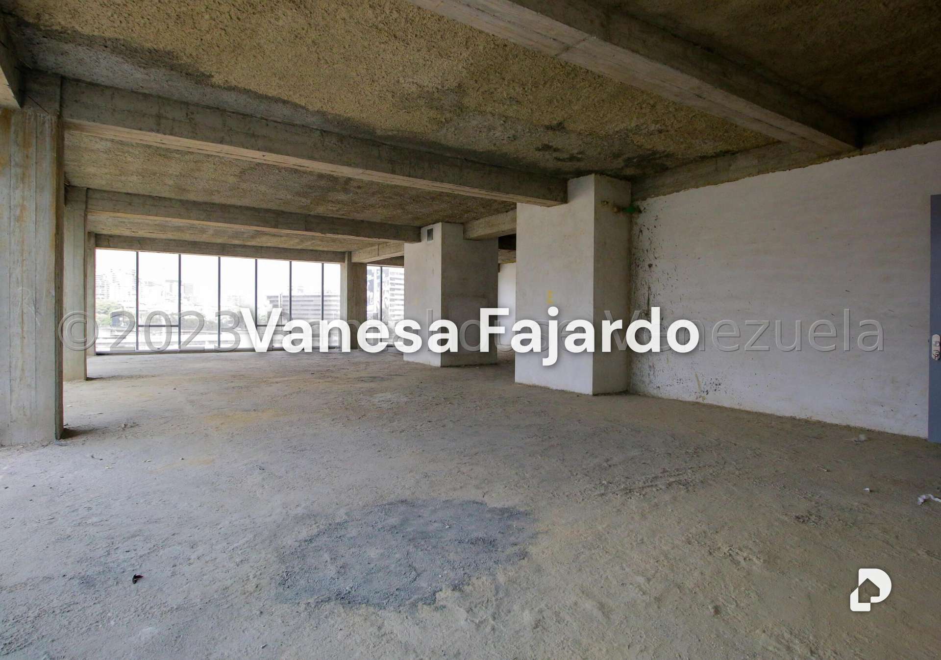 Oficina en Las Mercedes, Caracas – 8