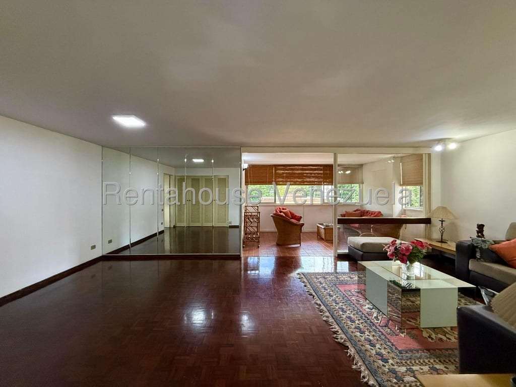 Apartamento en San Román, Caracas