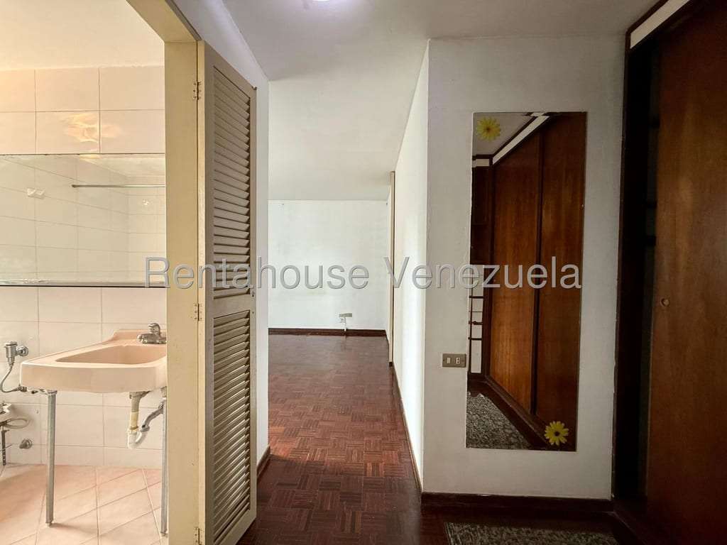 Apartamento en San Román, Caracas
