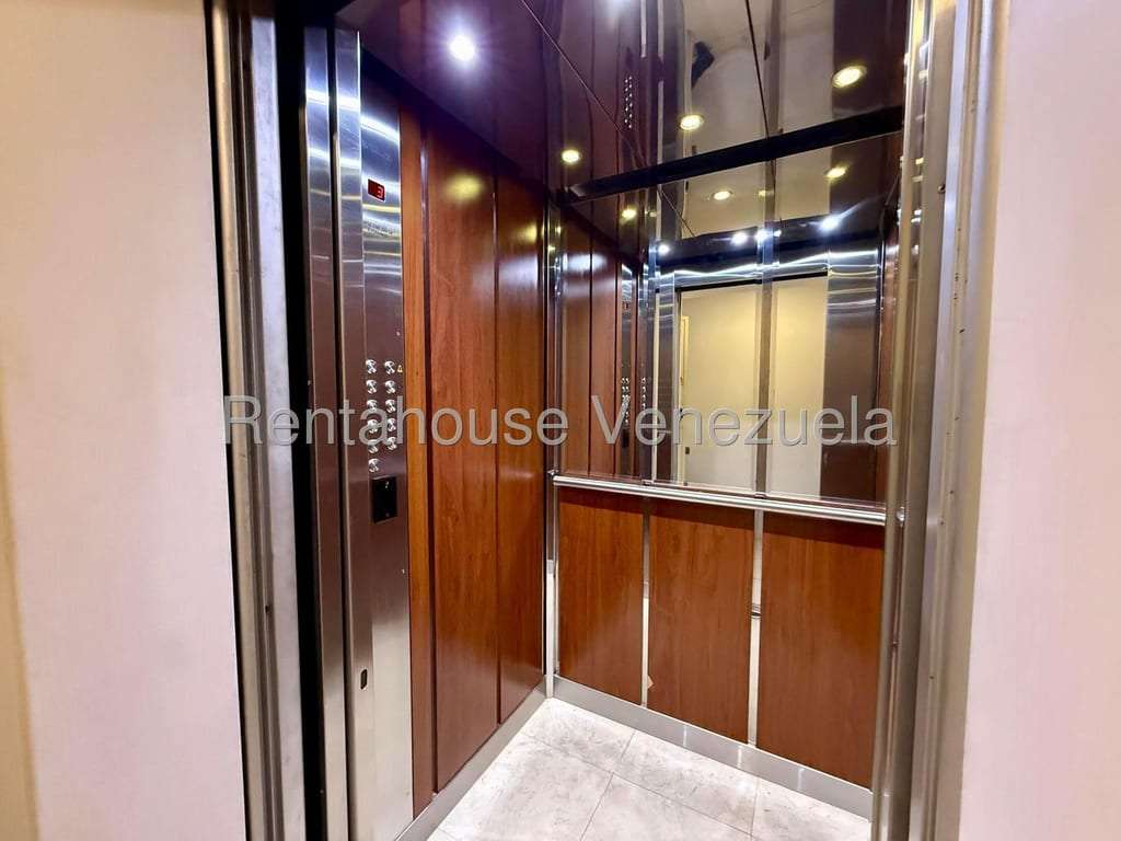 Apartamento en San Román, Caracas
