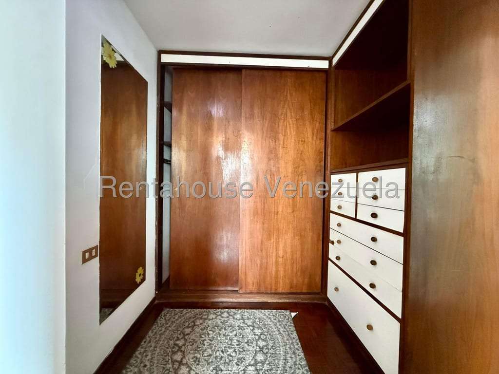 Apartamento en San Román, Caracas
