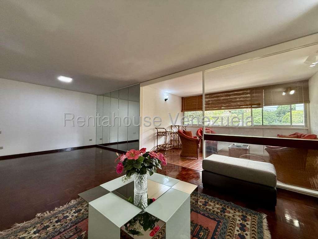 Apartamento en San Román, Caracas