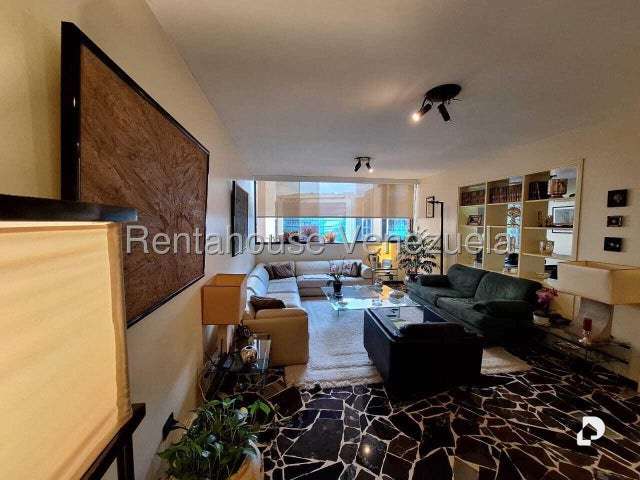 Apartamento en Campo Alegre, Caracas – 2