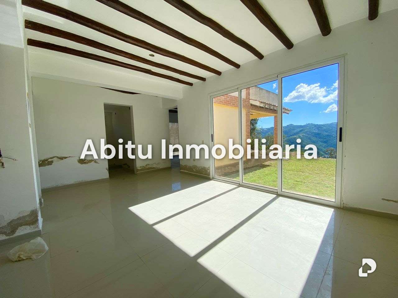 Casa en La Lagunita, Caracas – 14