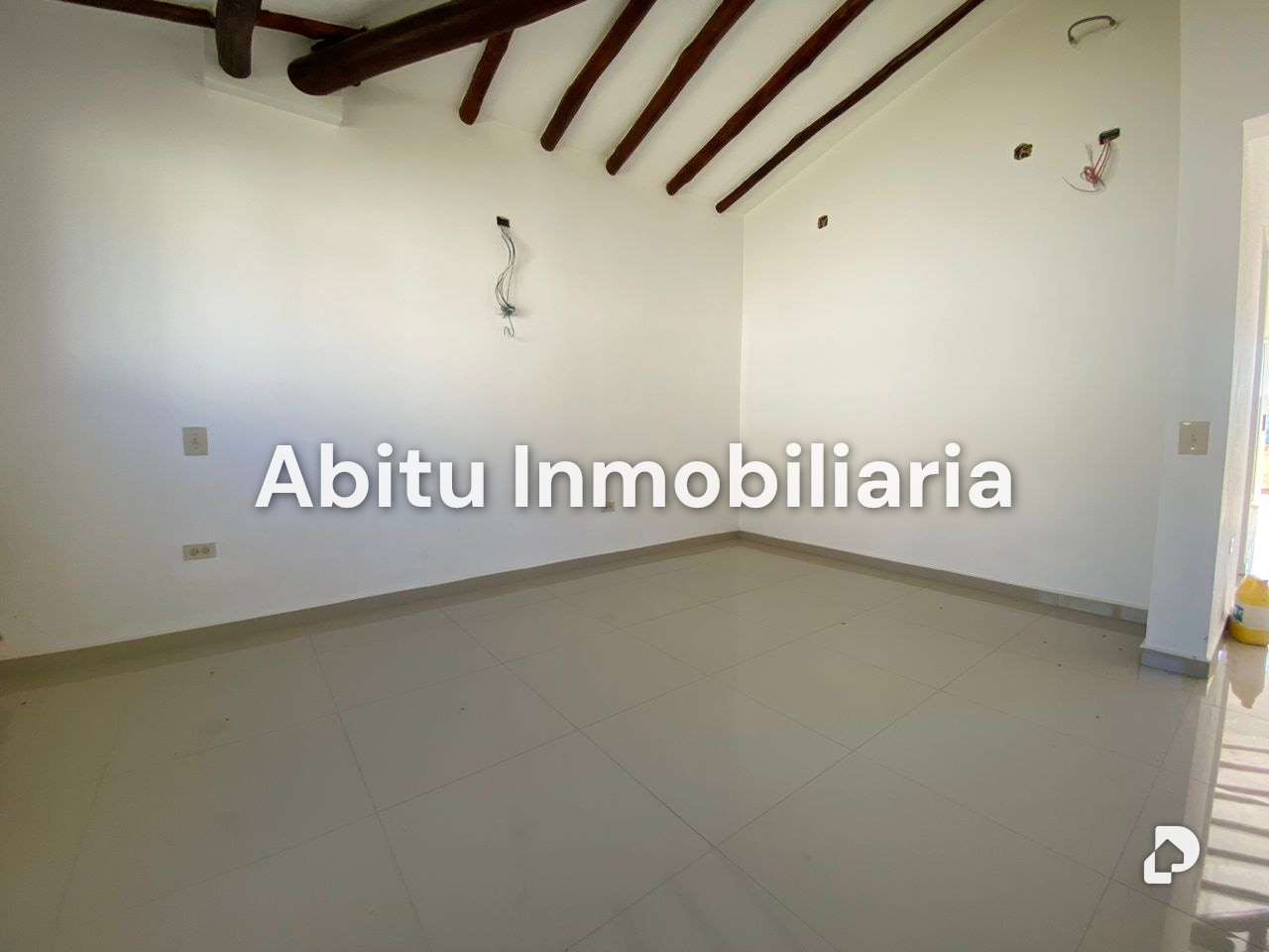 Casa en La Lagunita, Caracas – 12