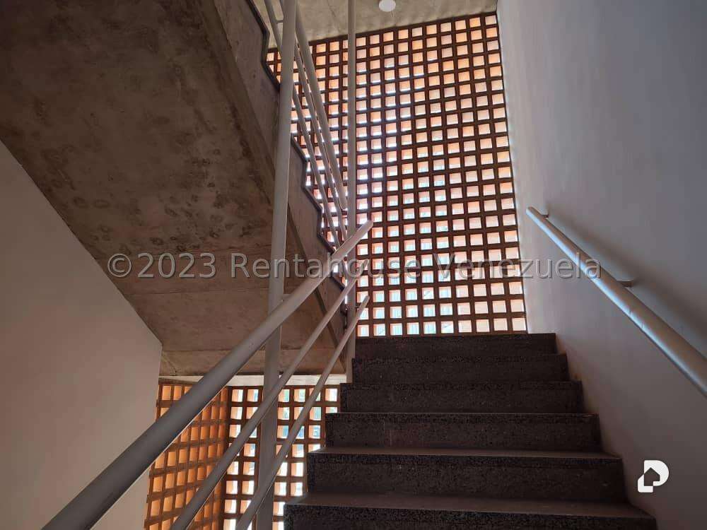 Local comercial en Boleíta Norte, Caracas – 30