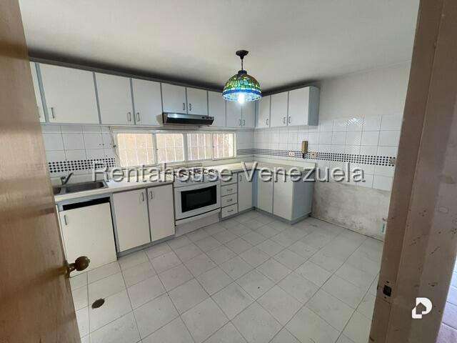 Casa en La Lagunita Country Club, Caracas – 12
