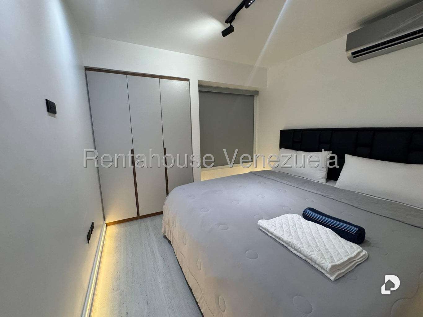 Apartment in Santa Fe Norte, Caracas – 40