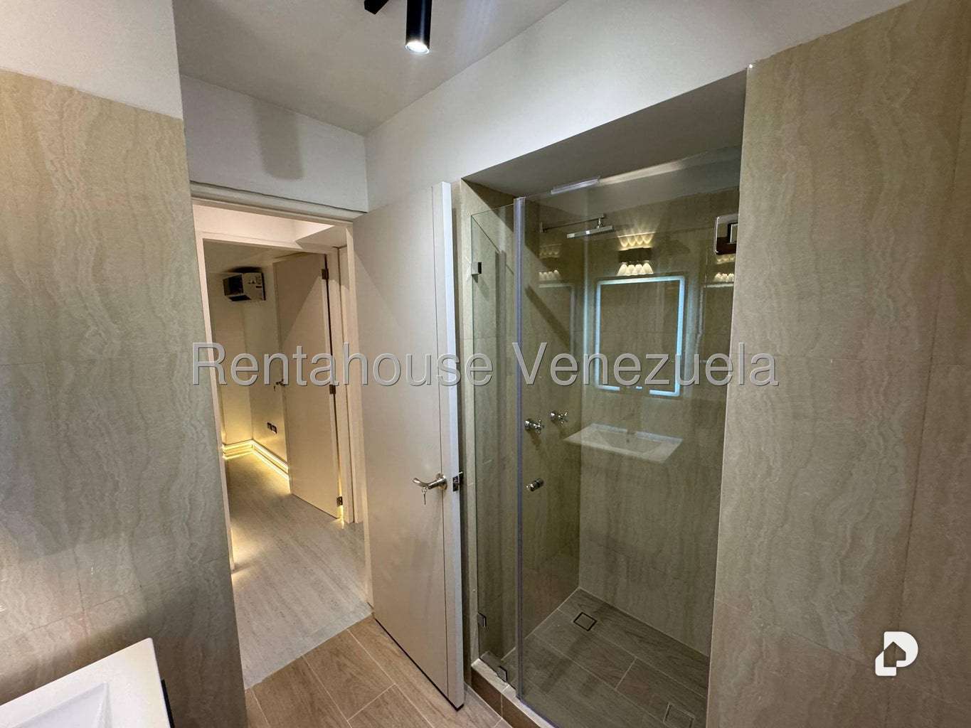 Apartment in Santa Fe Norte, Caracas – 39