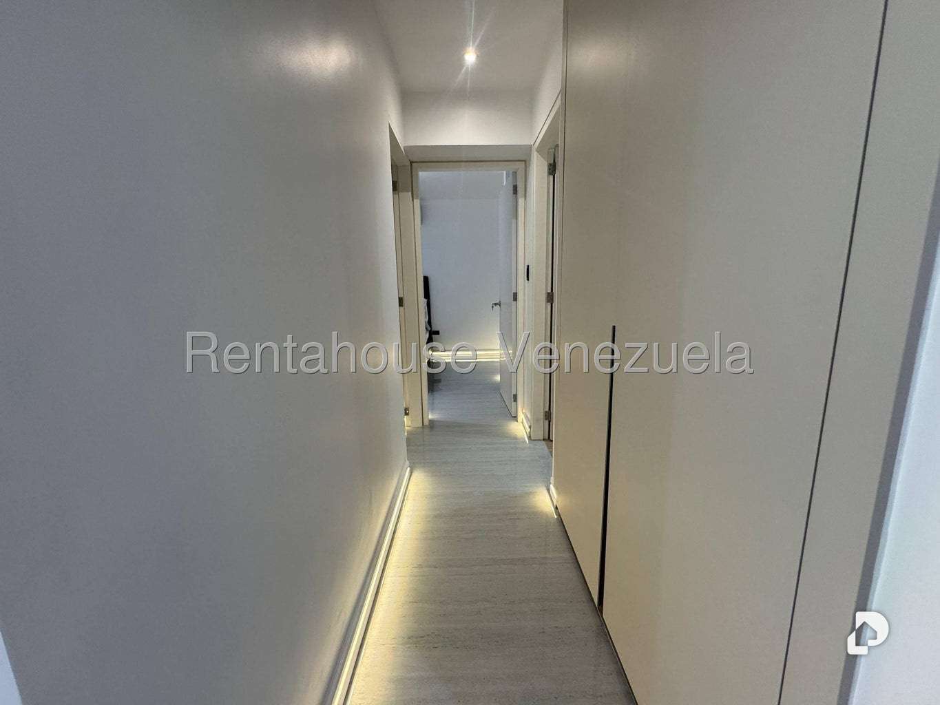 Apartment in Santa Fe Norte, Caracas – 18