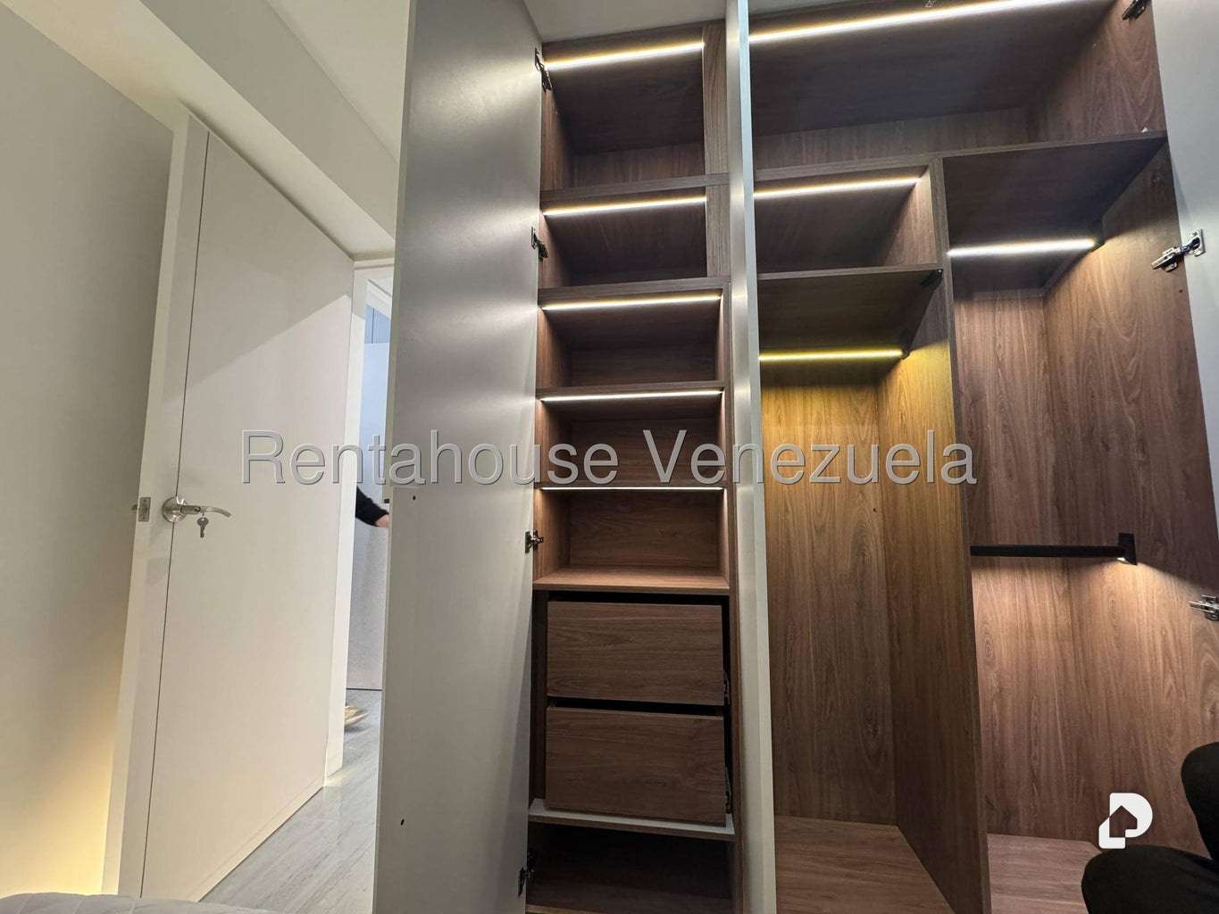 Apartment in Santa Fe Norte, Caracas – 34