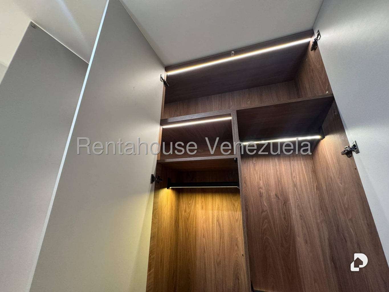 Apartment in Santa Fe Norte, Caracas – 33