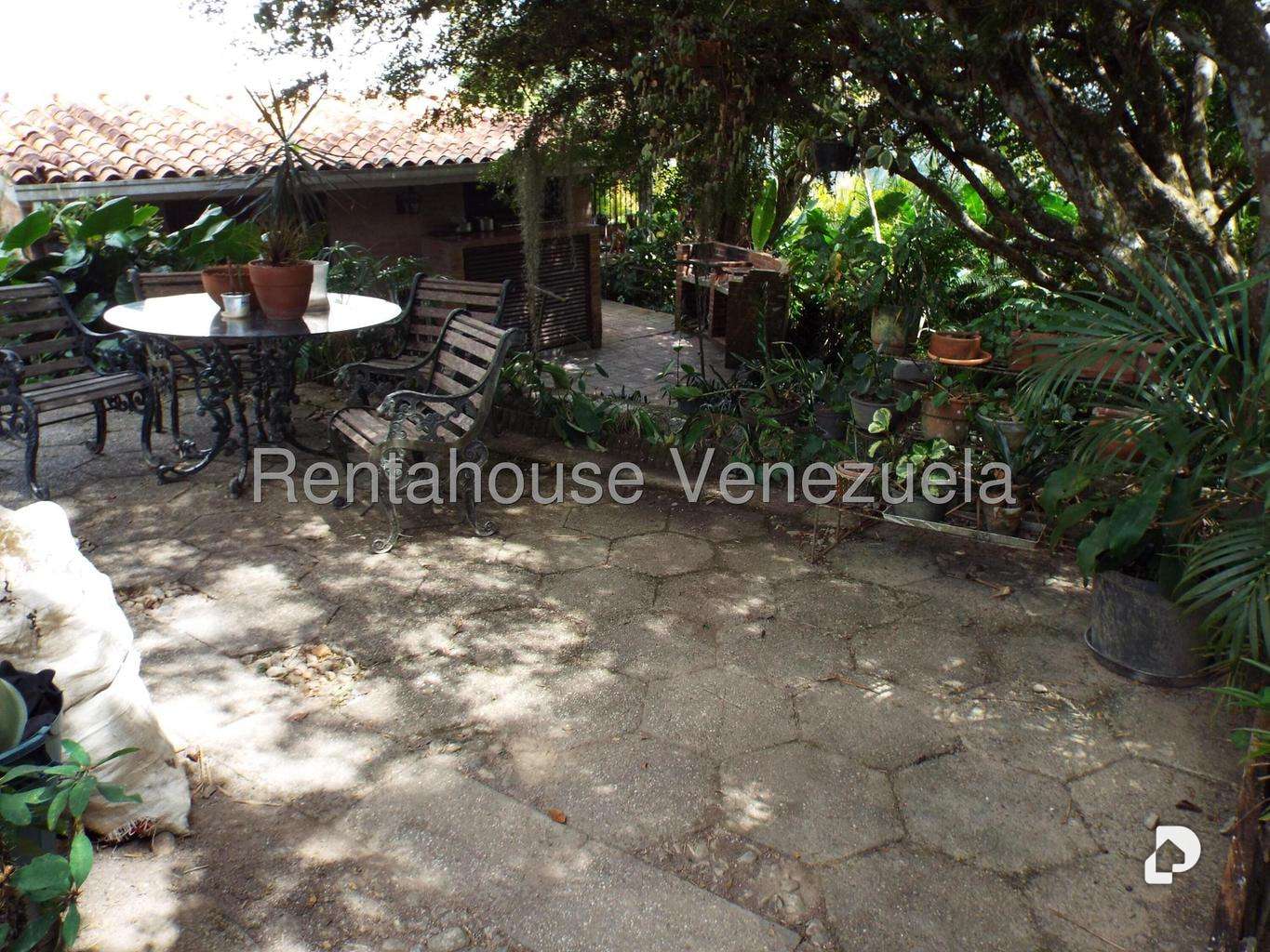 Casa en Loma Larga, Caracas – 55