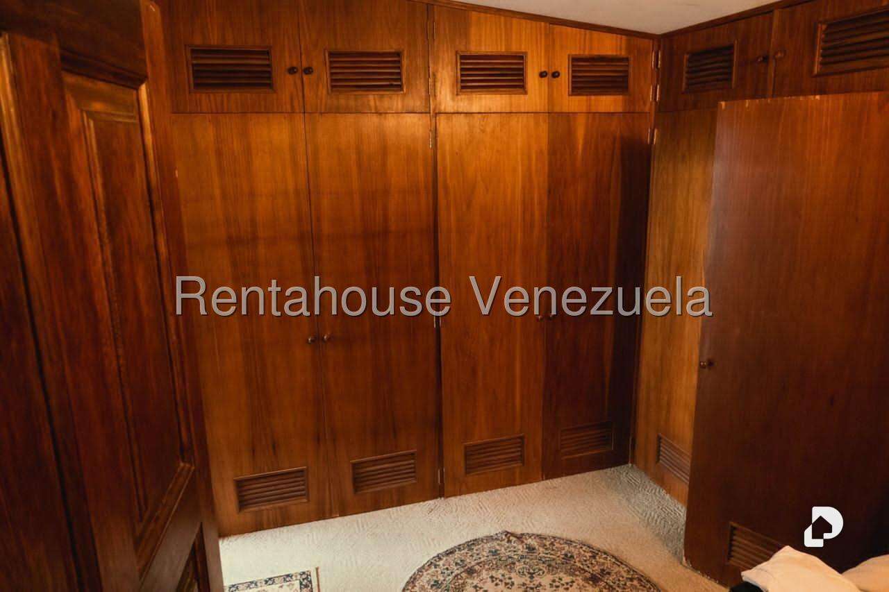 Casa en Loma Larga, Caracas – 26