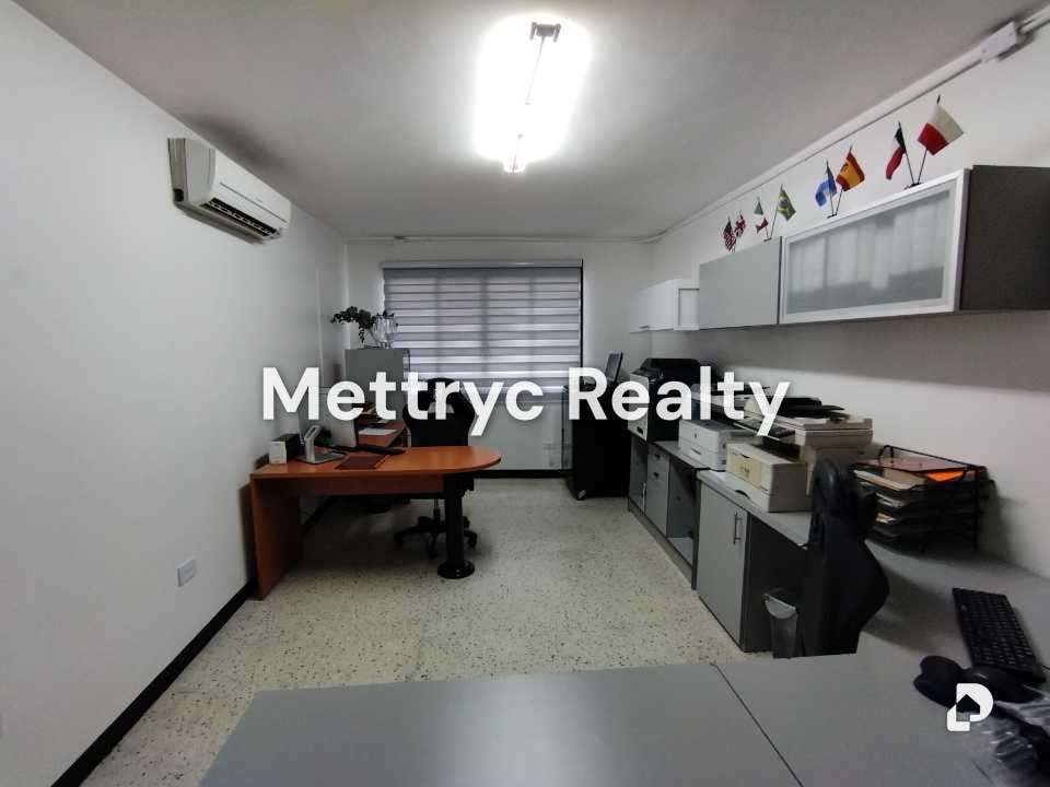 Local comercial en Av. Baralt, Caracas – 7