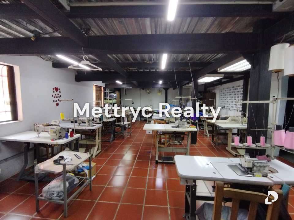 Local comercial en Av. Baralt, Caracas – 13