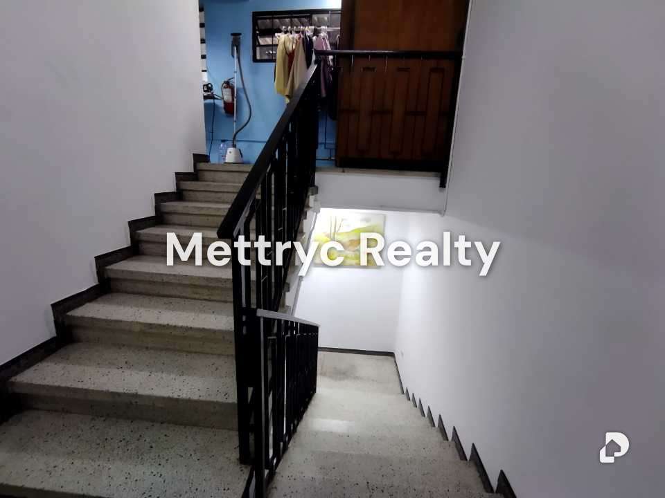 Local comercial en Av. Baralt, Caracas – 16
