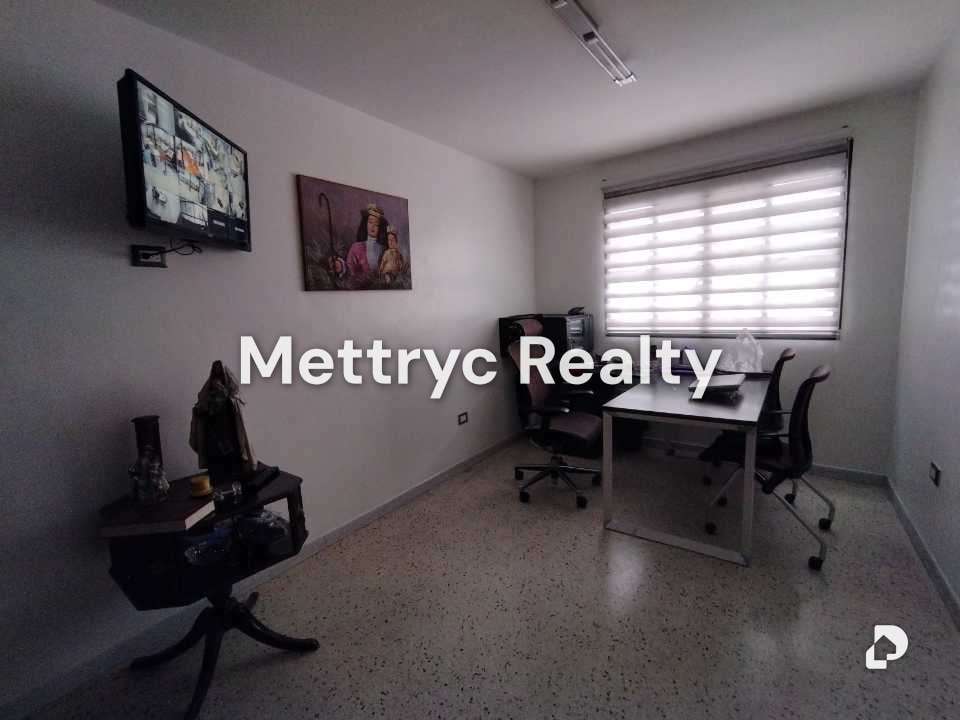 Local comercial en Av. Baralt, Caracas – 9