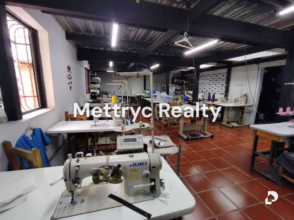 Local comercial en Av. Baralt, Caracas – 14