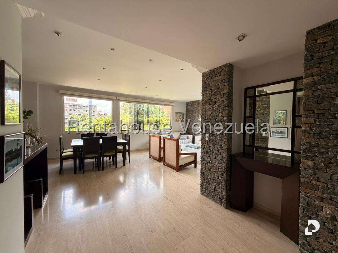Apartamento en Los Palos Grandes, Caracas – 2