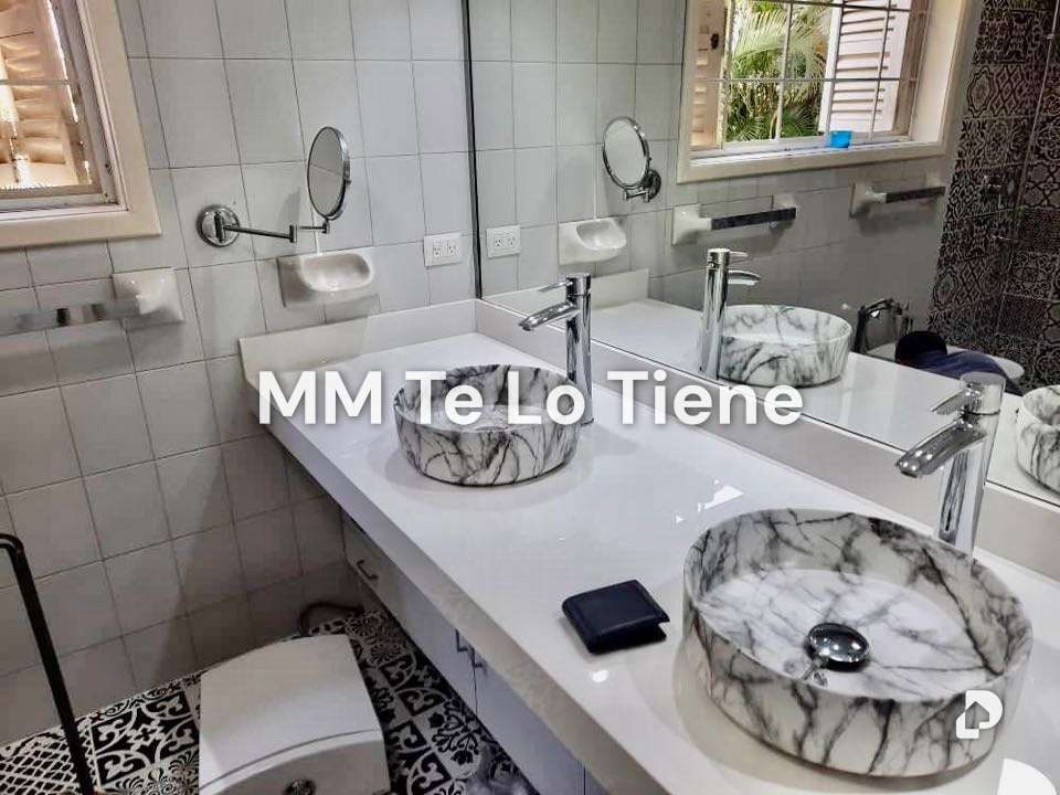 House in Altamira, Caracas – 23