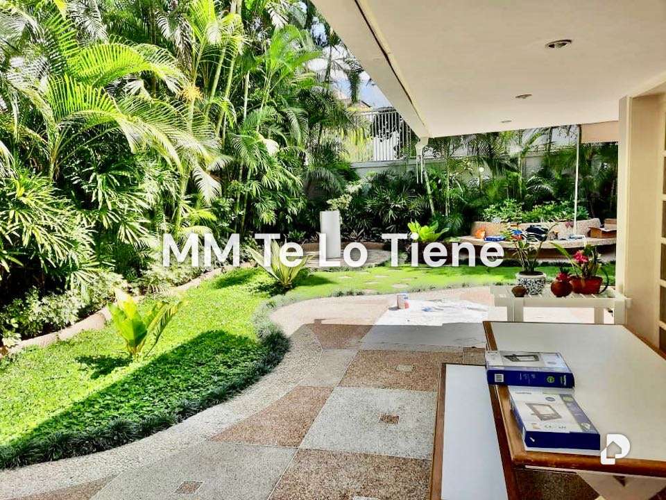 House in Altamira, Caracas – 12
