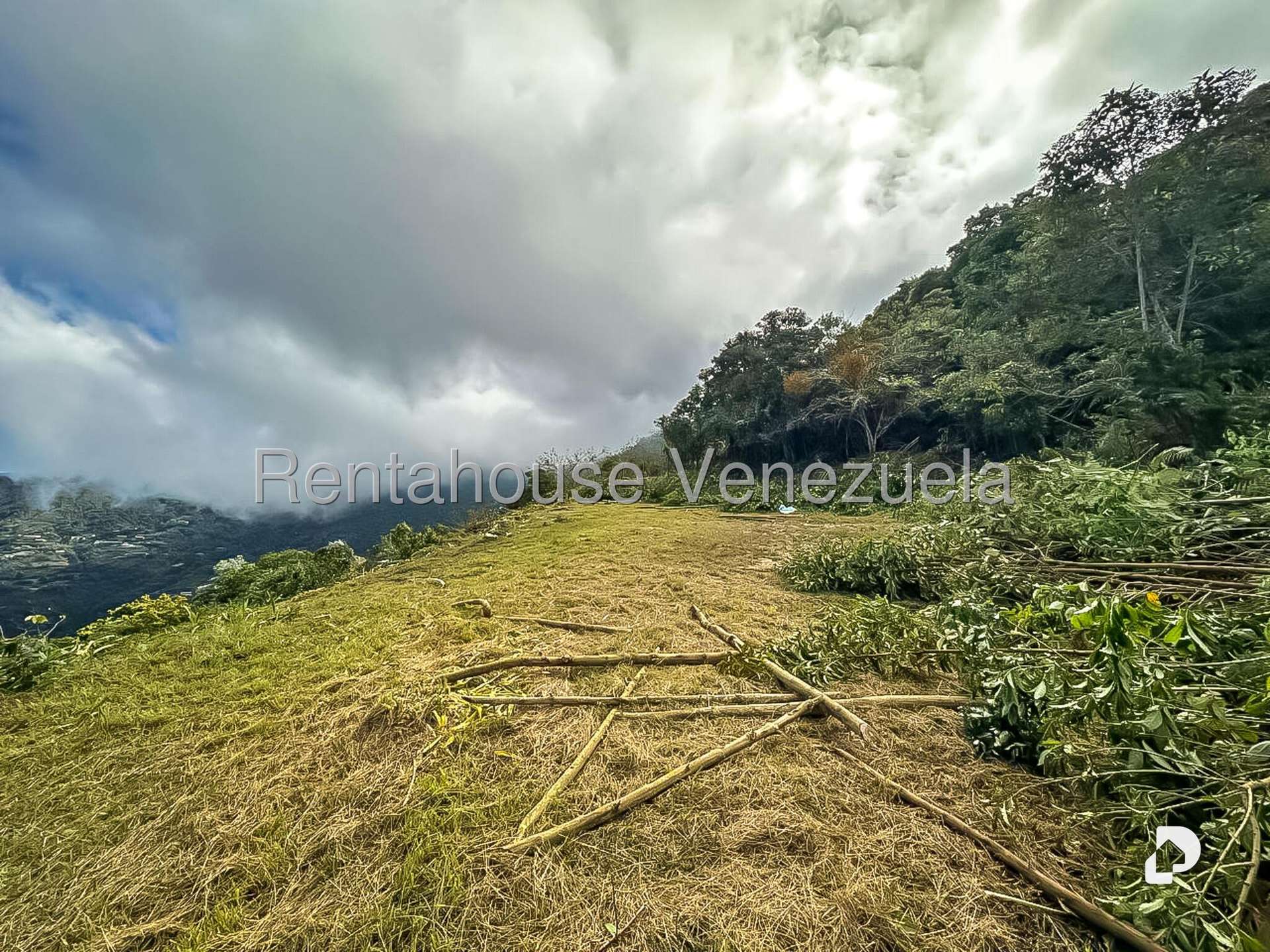 Local comercial en Galipan, Caracas – 23