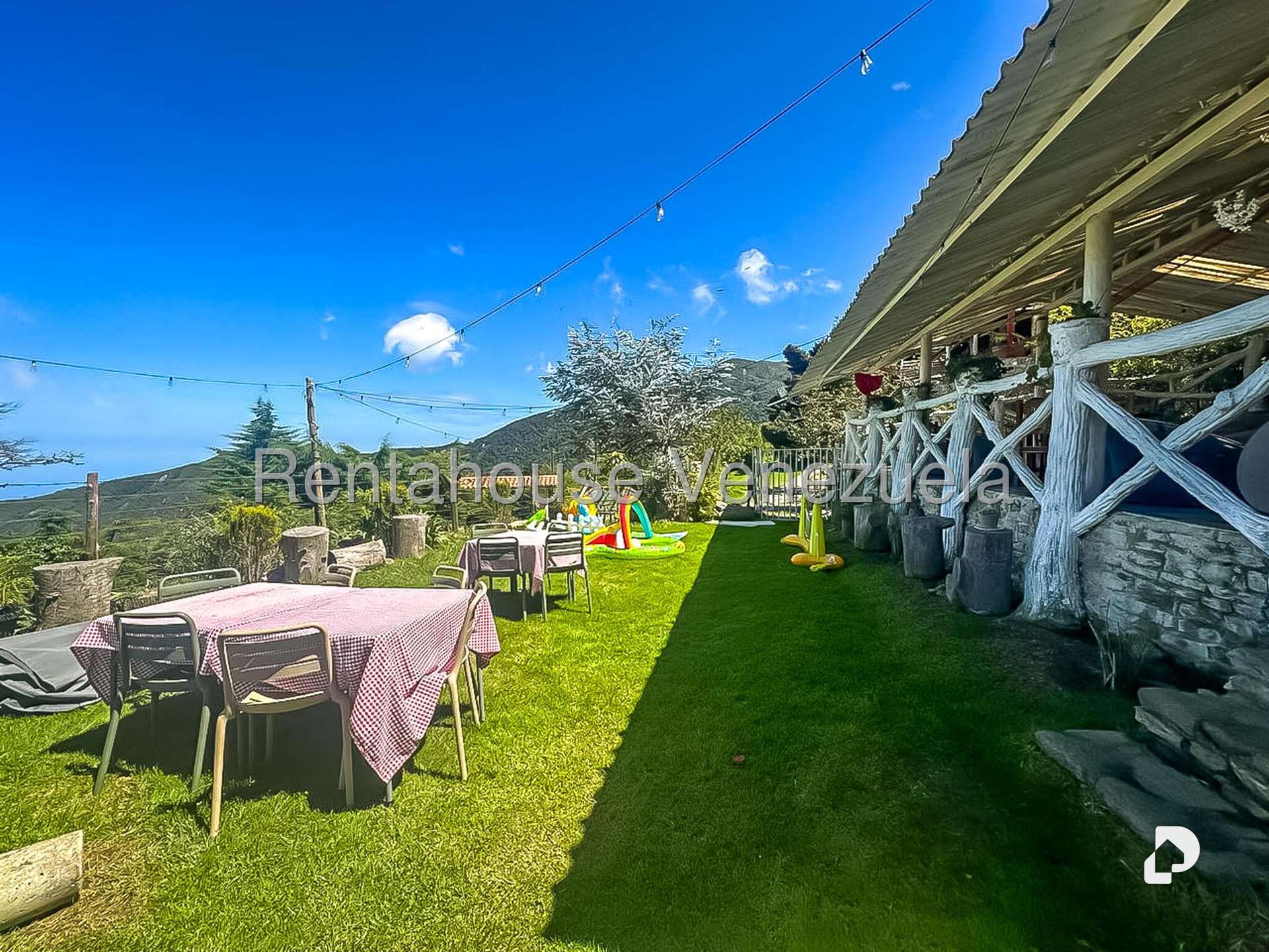 Local comercial en Galipan, Caracas – 11