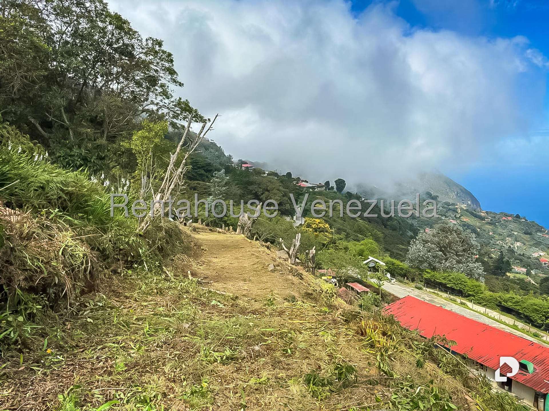Local comercial en Galipan, Caracas – 26