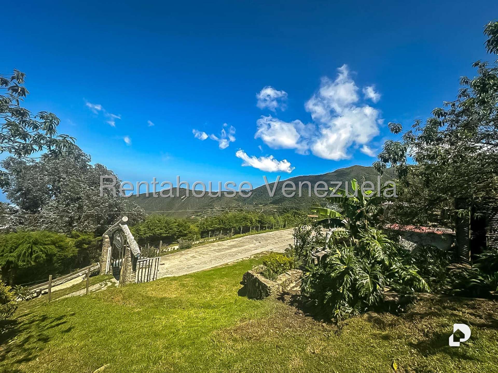 Local comercial en Galipan, Caracas – 13