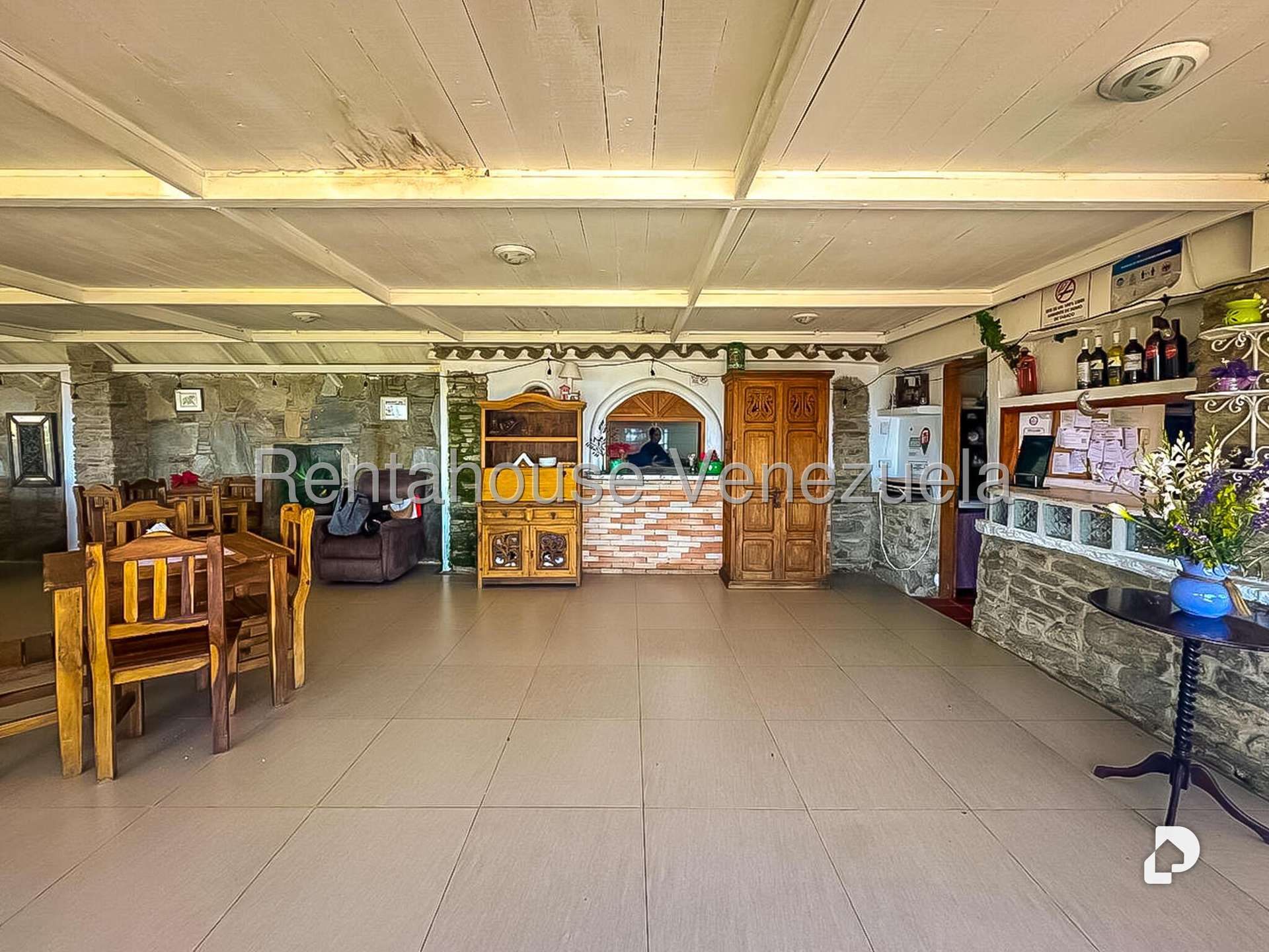Local comercial en Galipan, Caracas – 12
