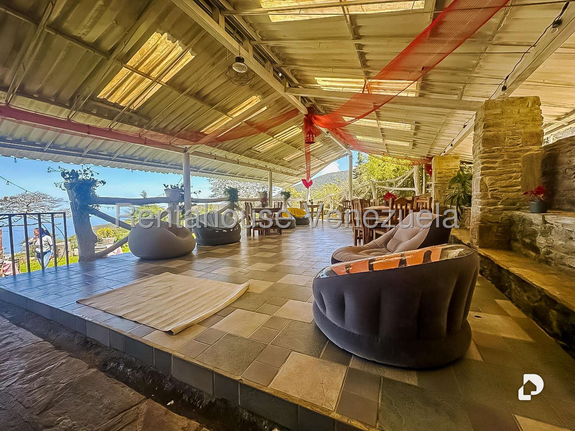 Local comercial en Galipan, Caracas – 3