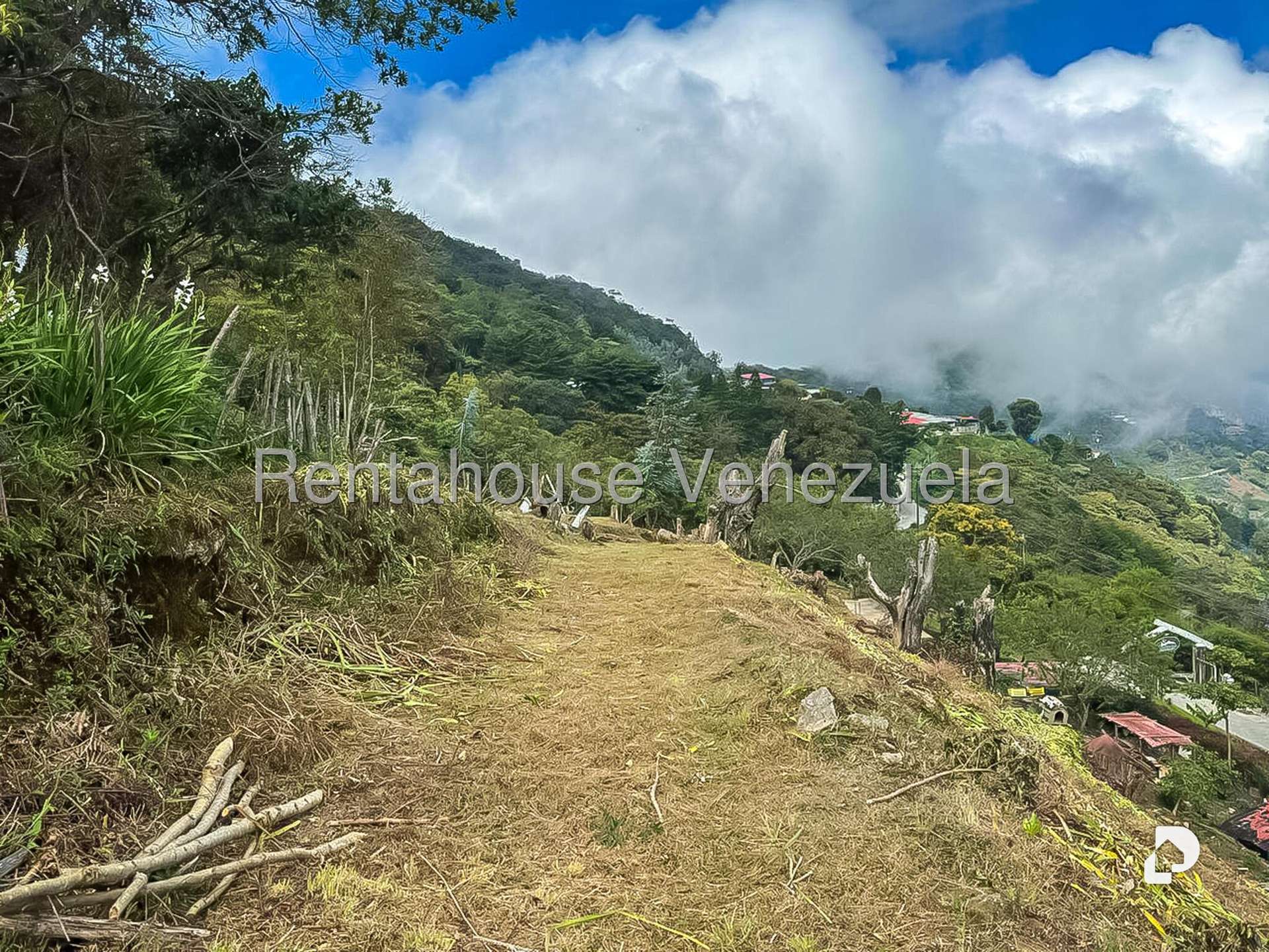 Local comercial en Galipan, Caracas – 27