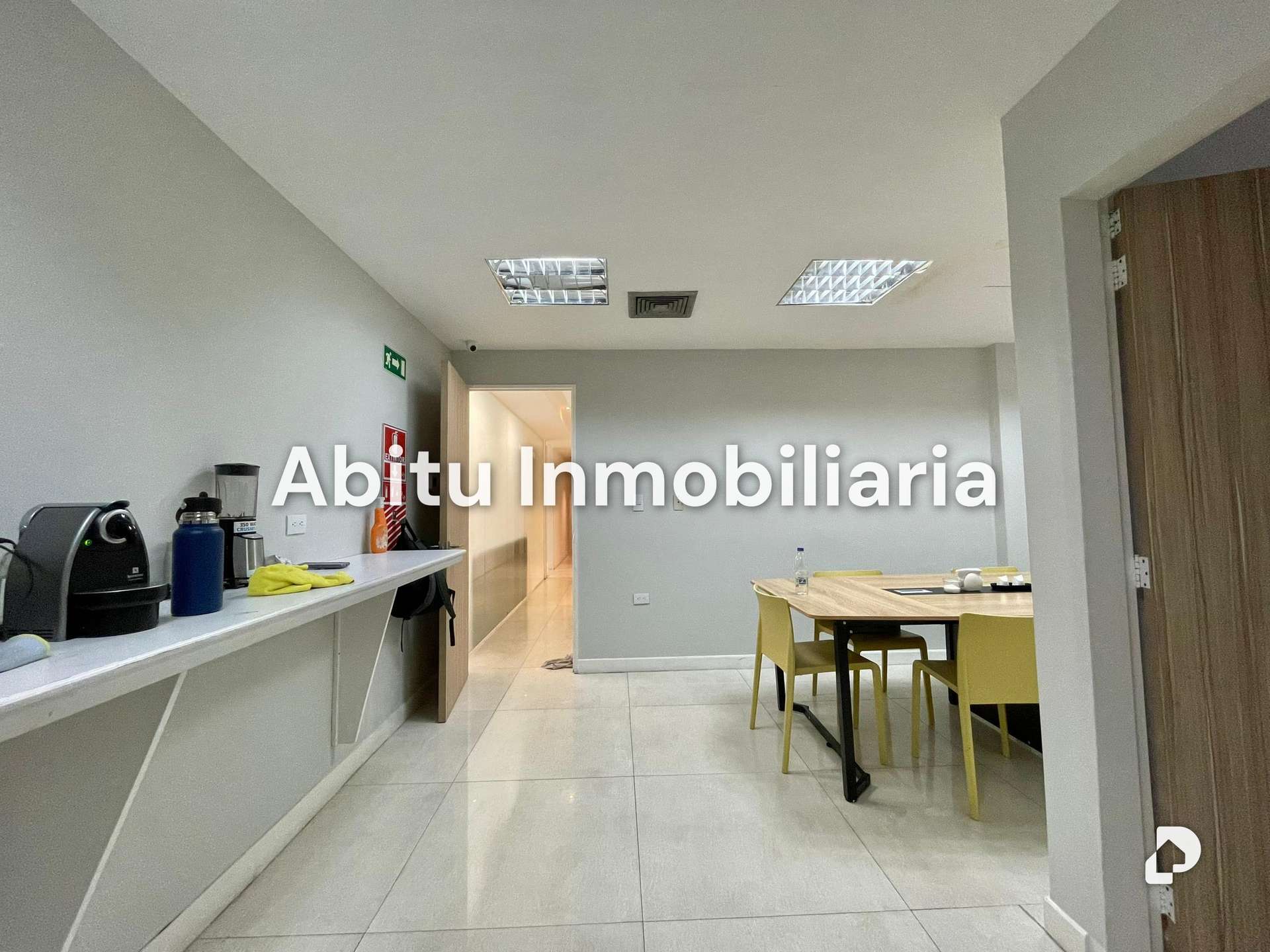 Office in Chacao, Caracas – 13