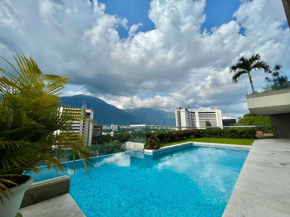 Apartamento en Lomas de Las Mercedes, Caracas - 1