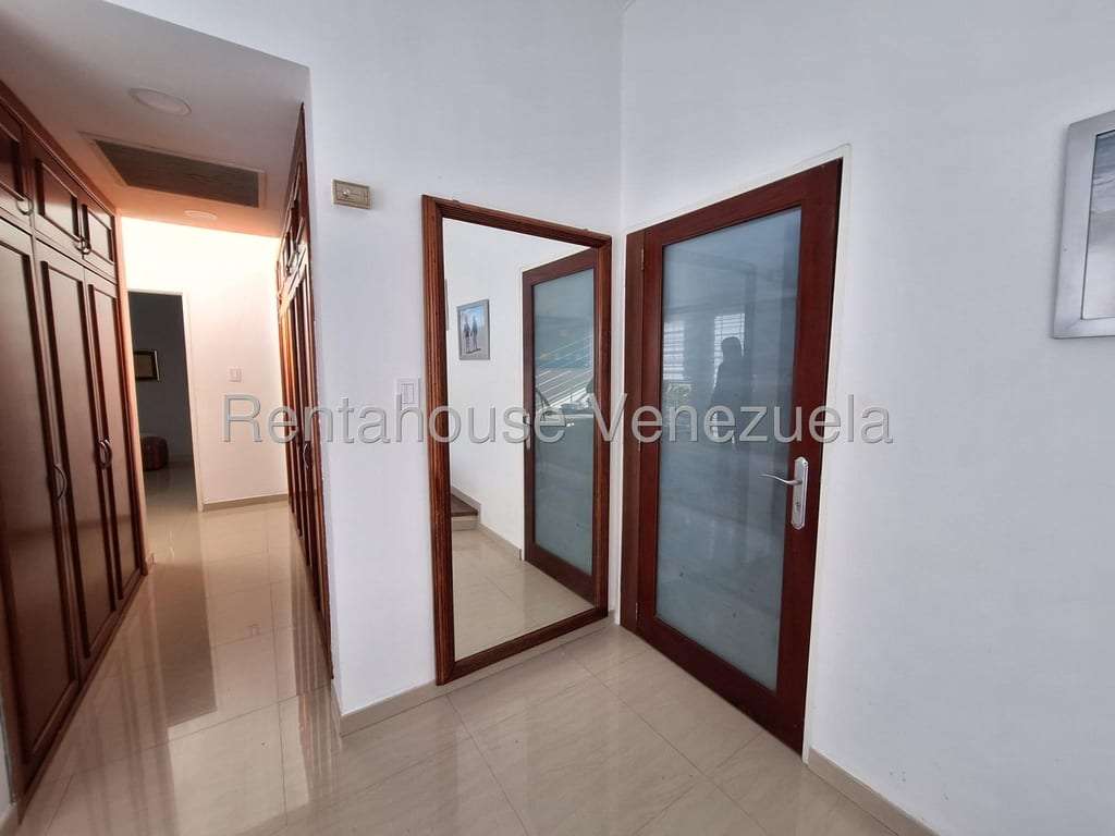 Casa en Altos de Guataparo, Valencia