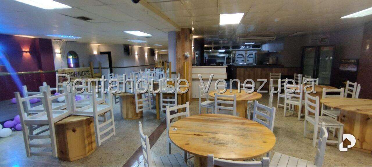 Local comercial en La Urbina, Caracas – 10