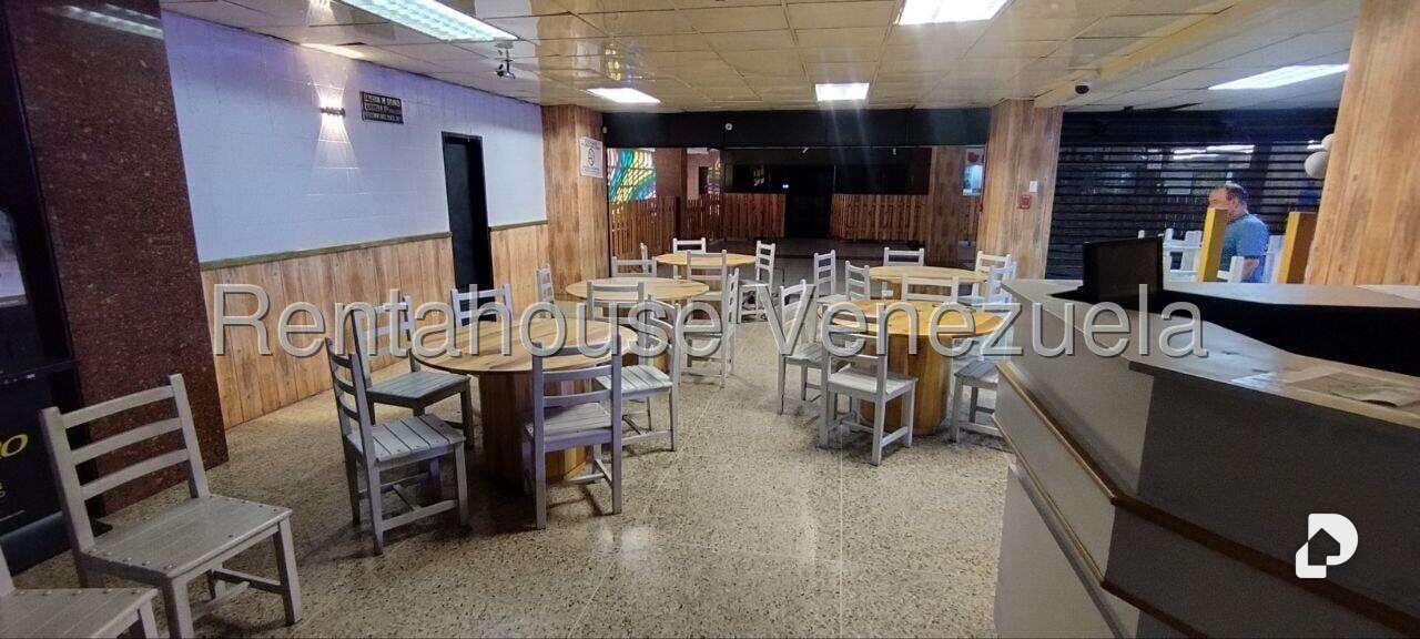 Local comercial en La Urbina, Caracas – 6