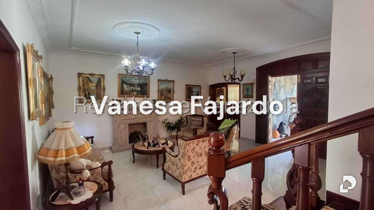 Casa en La Paz, Caracas – 8