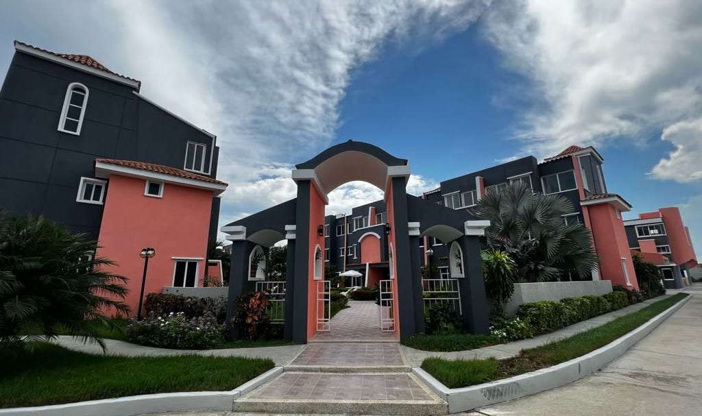 Casa en Tucacas, Parque Nacional Morrocoy - 1
