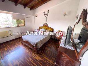 Casa en Alto Prado, Caracas – 26