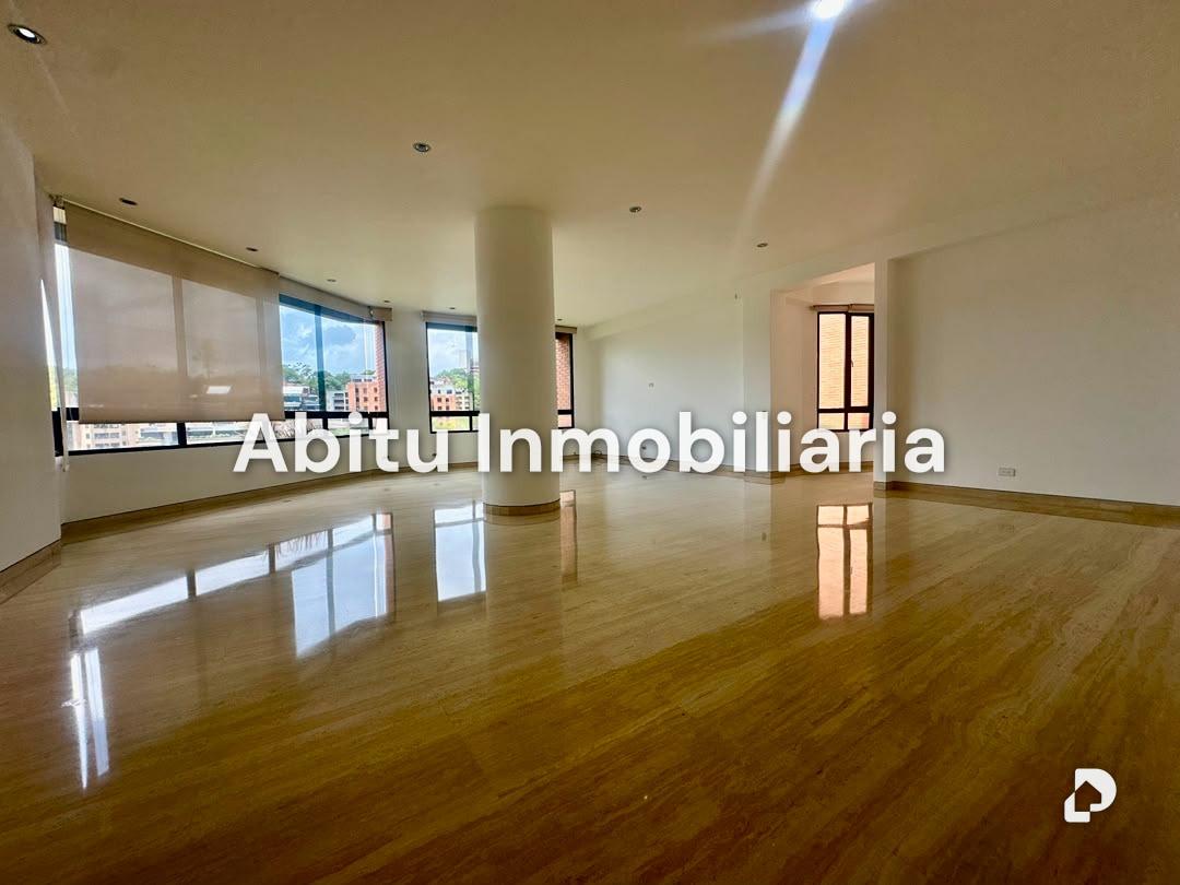 Apartamento en Colinas de Valle Arriba, Caracas – 2