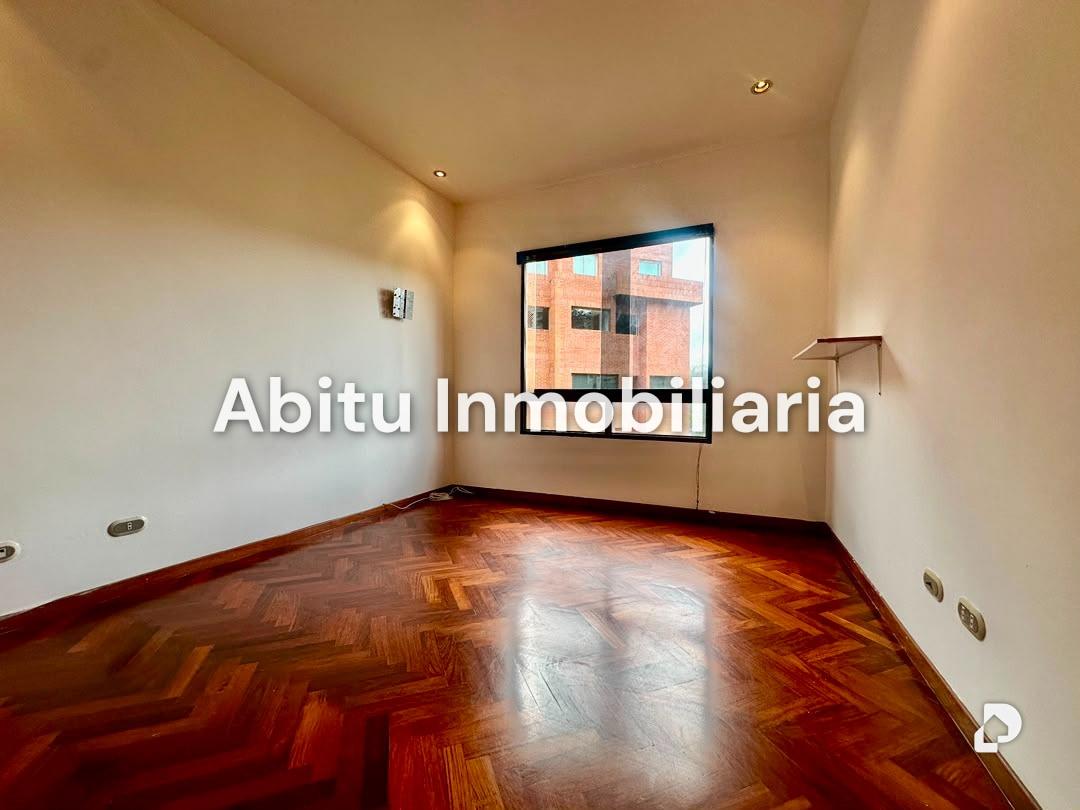 Apartamento en Colinas de Valle Arriba, Caracas – 3