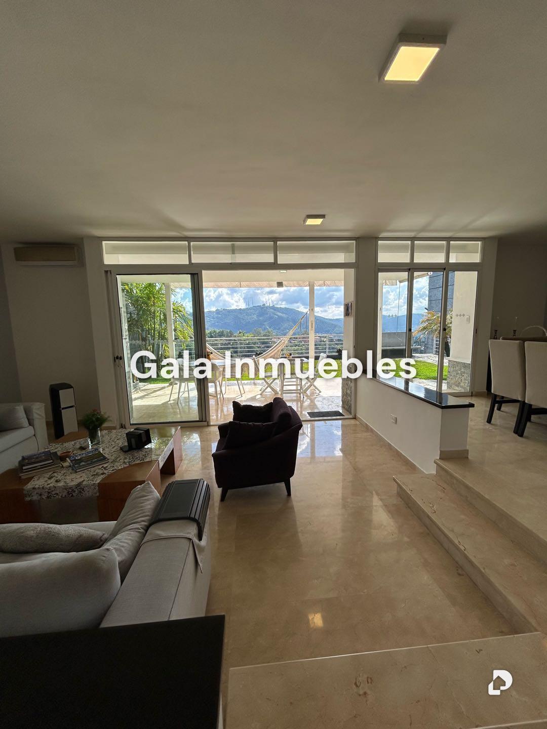 Casa en Alto Hatillo, Caracas – 2