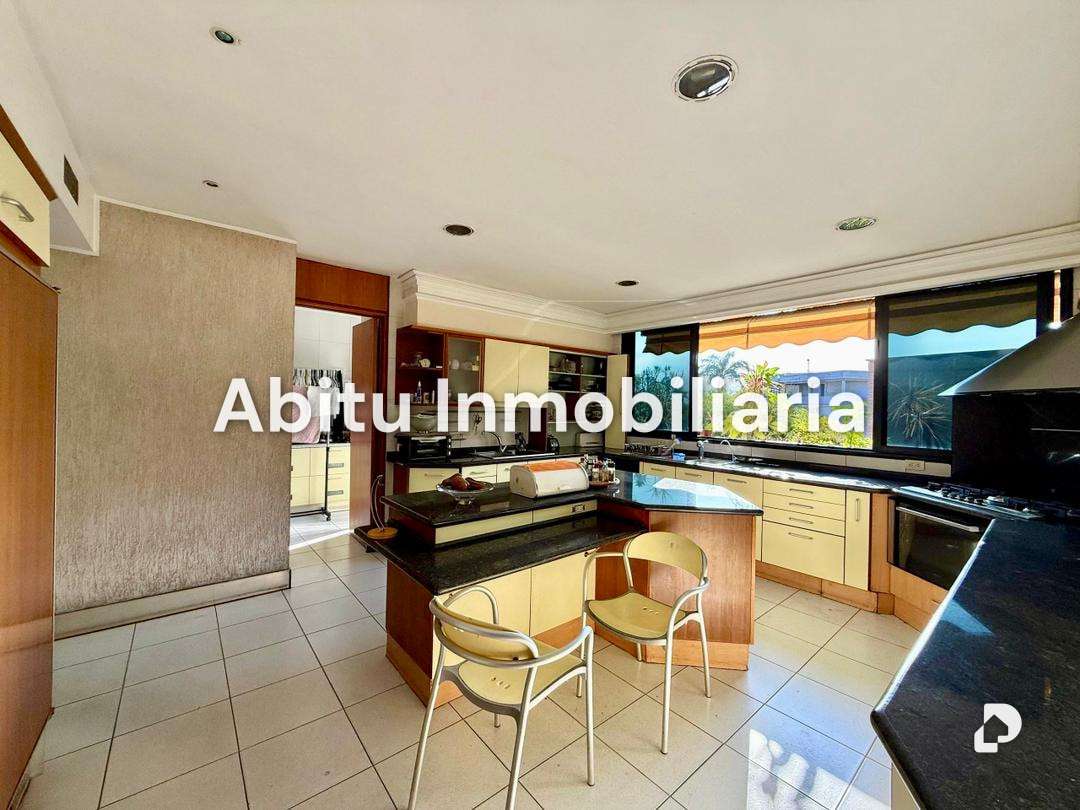 Apartamento en Altamira, Caracas – 4