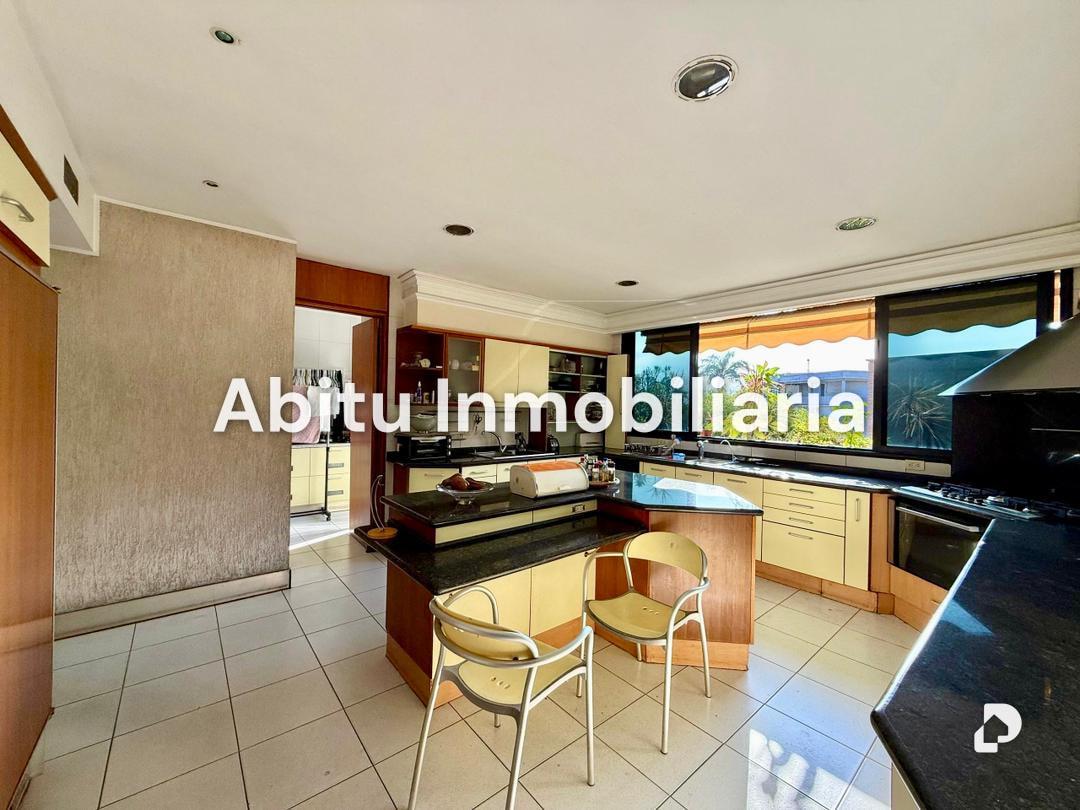 Apartamento en Altamira, Caracas – 4