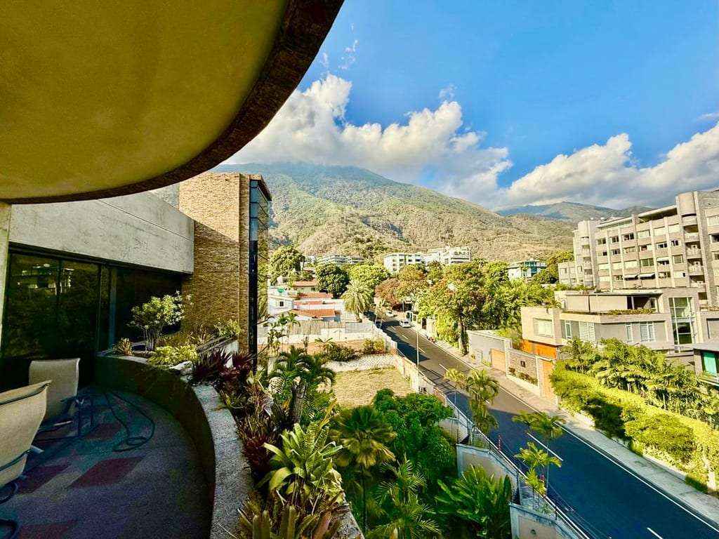 Apartamento en Altamira, Caracas - 1